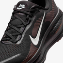 Nike Vomero 18 - Preto/Marrom