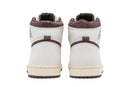 Tênis Nike A Ma Maniére x Air Jordan 1 Sail and Burgundy Bege