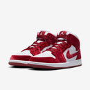Tênis Nike Air Jordan 1 Mid SE Red Velvet Vermelho