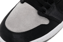 Tênis Nike Air Jordan 1 Retro High OG 'Satin Shadow' Prateado