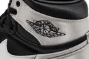 Tênis Nike Air Jordan 1 Retro High OG 'Satin Shadow' Prateado