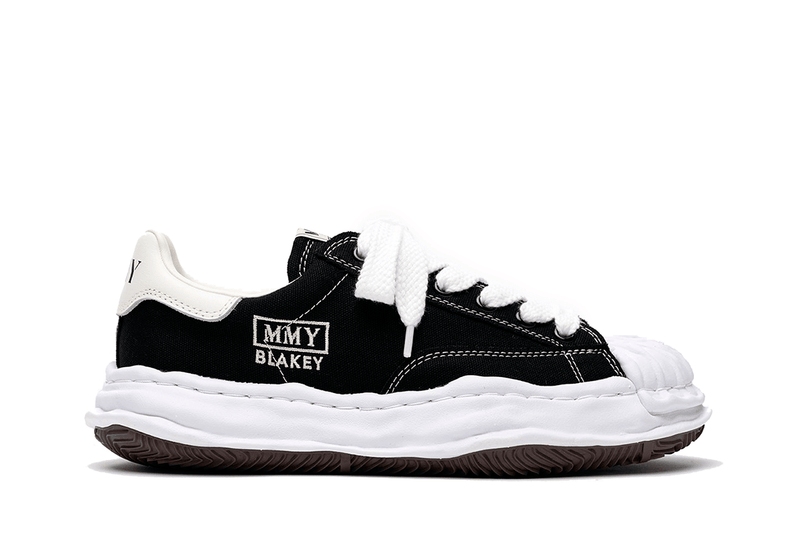 Tênis Maison Mihara Yasuhiro Blakey OG Sole Canvas Low Black White Preto