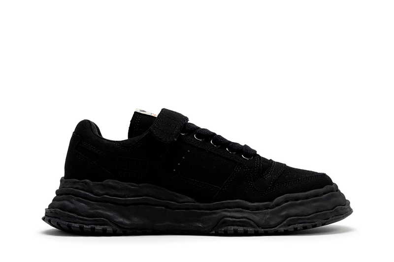 Tênis Maison Mihara Yasuhiro "Keith" OG Sole Canvas Low-top Black Preto