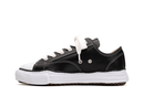 Tênis Maison Mihara Yasuhiro "PETERSON"OG Sole Leather Low-top Black Preto/Branco