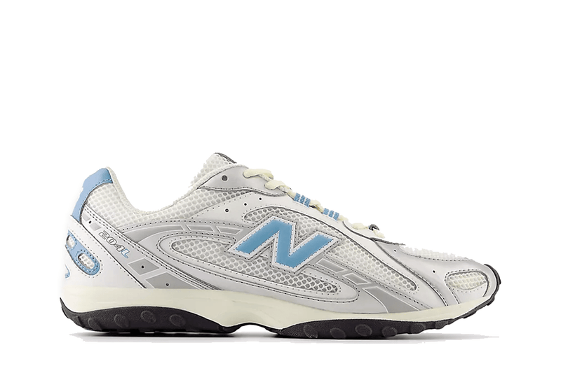 Tênis New Balance 204L Silver Metallic Sky Prateado