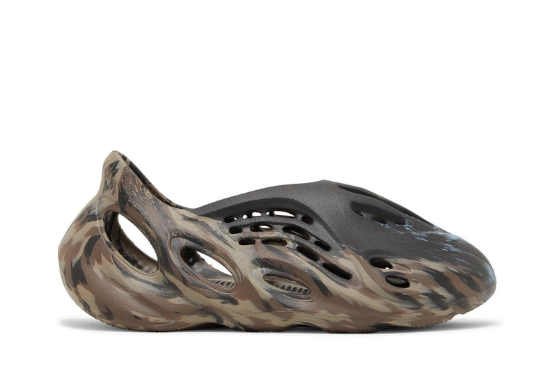 Tênis Yeezy Foam Runner MX Cinder Marrom